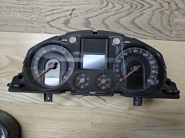 Покажчик напруги (вольтметр) 3C0920960 VAG