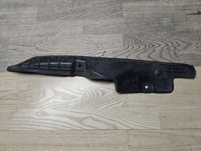 Ущільнювач арки крила 5J0821111 VAG