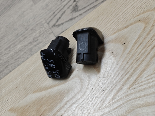 Накладка ручки дверей 8T0837167A VAG