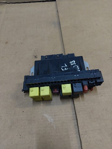 Корпус запобіжників A0285459832 MERCEDES