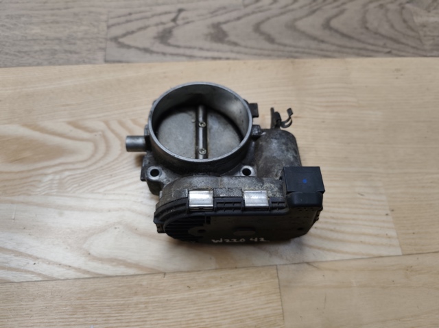 Заслінка повітряна A1131410125 MERCEDES