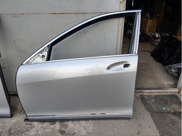 Водійські двері A2217200105 MERCEDES