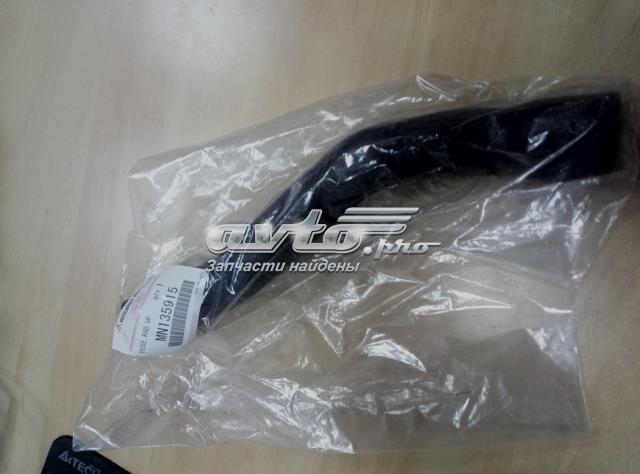 Патрубок системи охолодження MN135915 MITSUBISHI