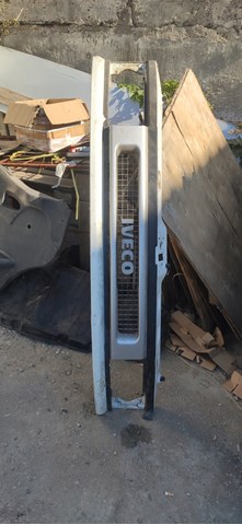 Кронштейн кріплення радіатора 99489947 IVECO