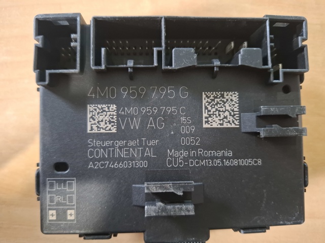 Блок комфорту задніх дверей 4M0959795G VAG
