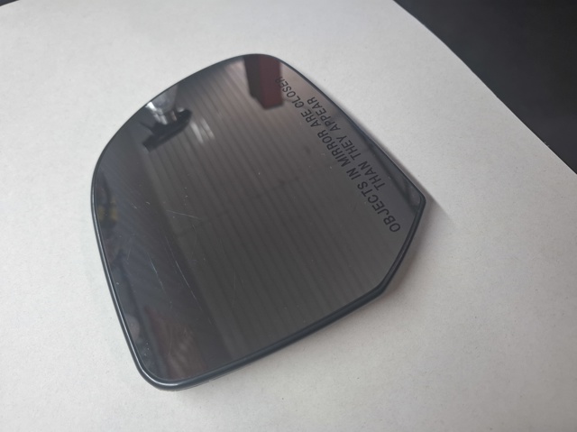 Скло дзеркала заднього виду, правого 963651HB0A NISSAN