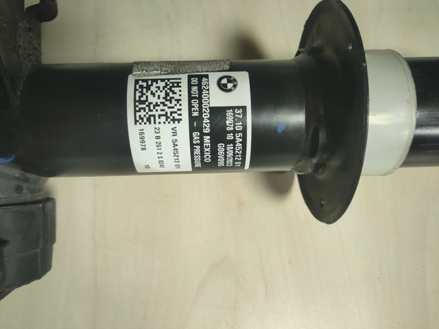 Стійка передня права 37105A45212 BMW