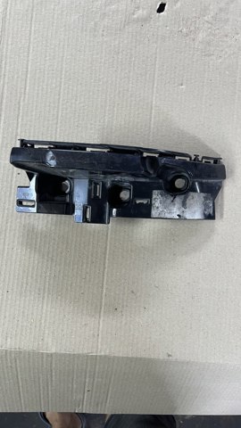 Кронштейн бампера заднього, правий A2478852200 MERCEDES
