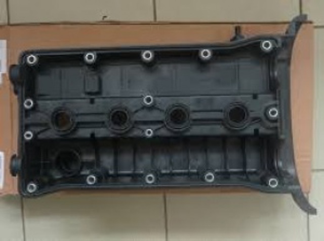 Кришка клапанна 224102F600 HYUNDAI