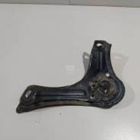 Кронштейн передньої балки 62476D3000 HYUNDAI
