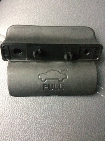 Ручка закриття кришки багажника внутрішня 812543S000 HYUNDAI