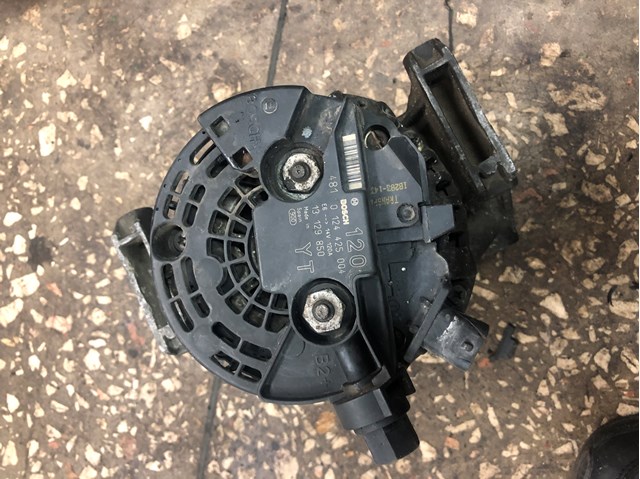 Генератор автомобільний 0124425004 BOSCH