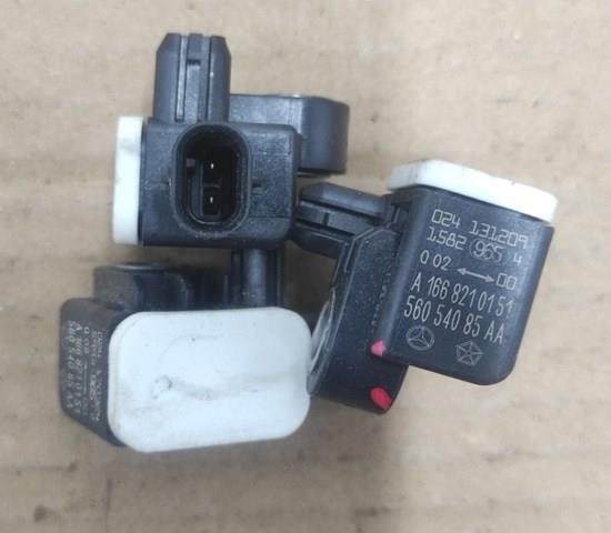 Датчик Айрбег передній 56054085AA CHRYSLER