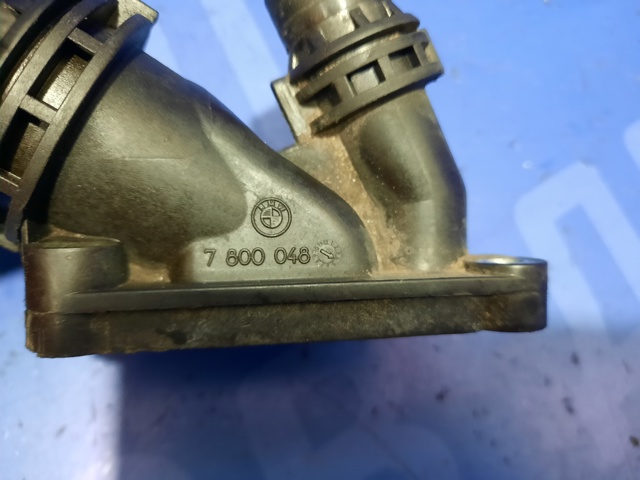 Фланець системи охолодження (трійник) 11117800048 BMW