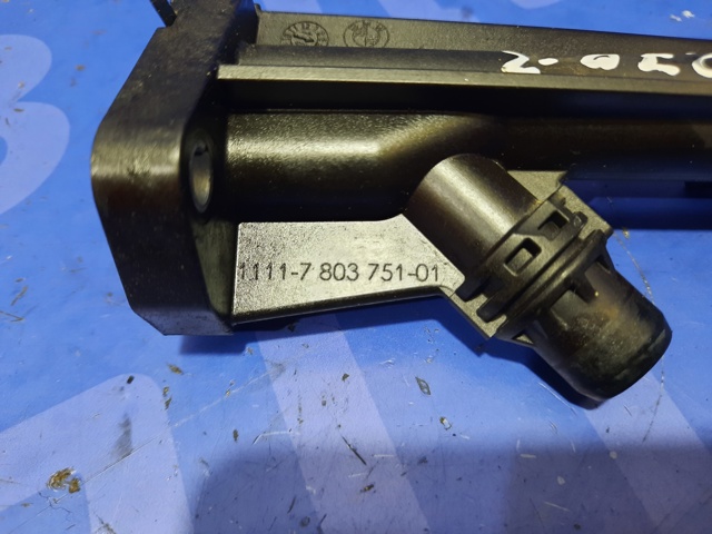 Водяний патрубок 11117803751 BMW