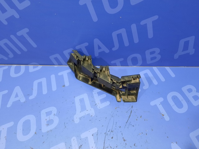 Кріплення бамера ліве 11A807393A VAG