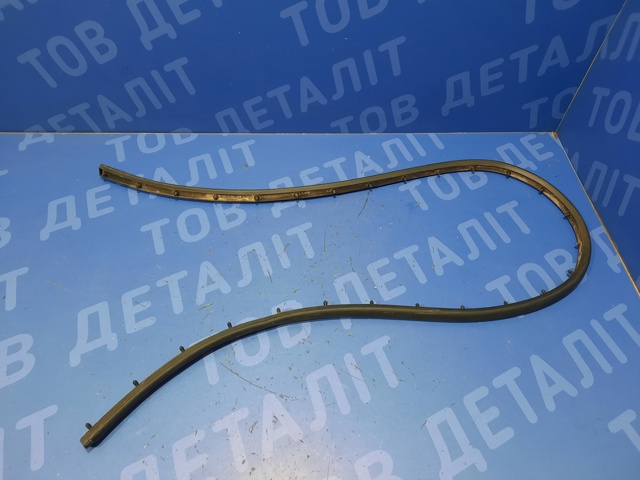 Ущільнювач капота 11A823707A VAG