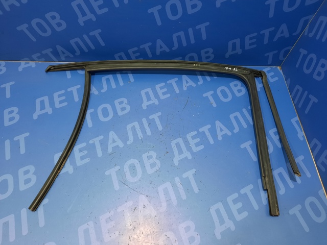 Направляюча скла рамки двері, заднього ліва 11A839439K5AP VAG