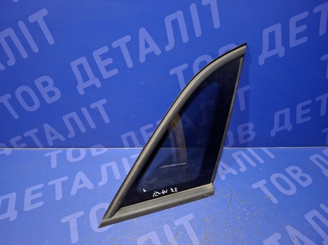 Скло багажного відсіку, праве 11A845042ANVB VAG