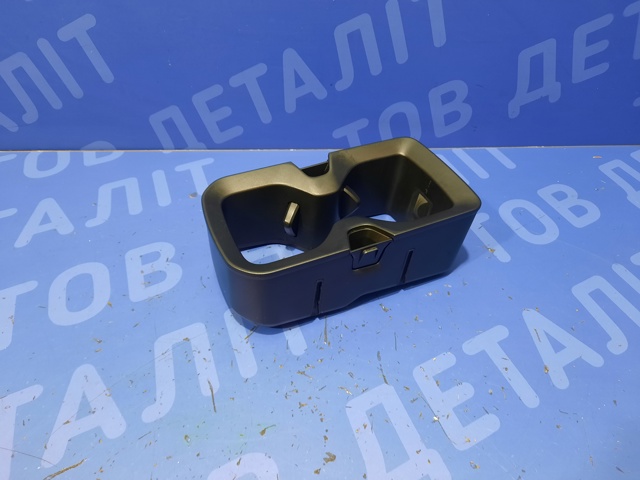 Підсклянник підлокітника центральної консолі 11A862531A4PK VAG