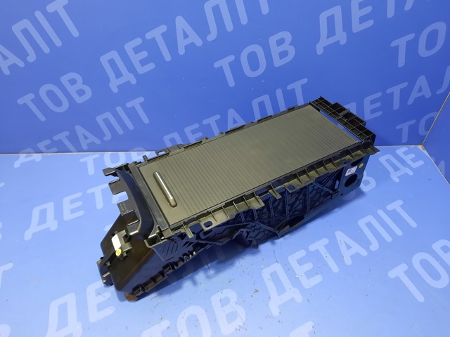 Скринька речової центральної консолі (підлокітника) 11A863071AUZB VAG