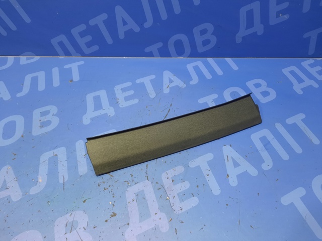 Обшивка стійки кузова внутрішня, передня ліва 11A8682234PK VAG