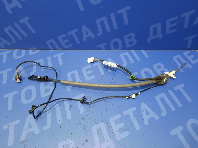 Трос відкривання дверей задніх лівих 11A972691E VAG