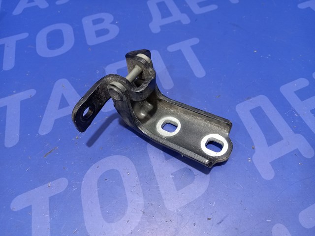 Петля задніх лівих дверей 13581570 GM