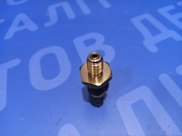 Датчик тиску палива 16628AA070 SUBARU