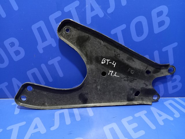 Кронштейн передньої балки 20107FL01A SUBARU