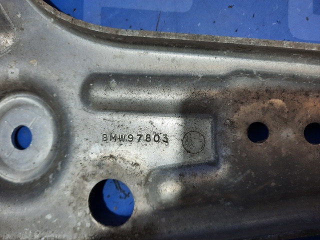 Кронштейн задньої балки 33326770978 BMW