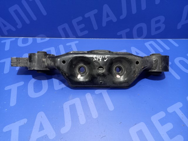 Траверса заднього редуктора, передня 41310FL010 SUBARU