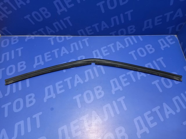 Накладка капота декоративна 42439261 GM