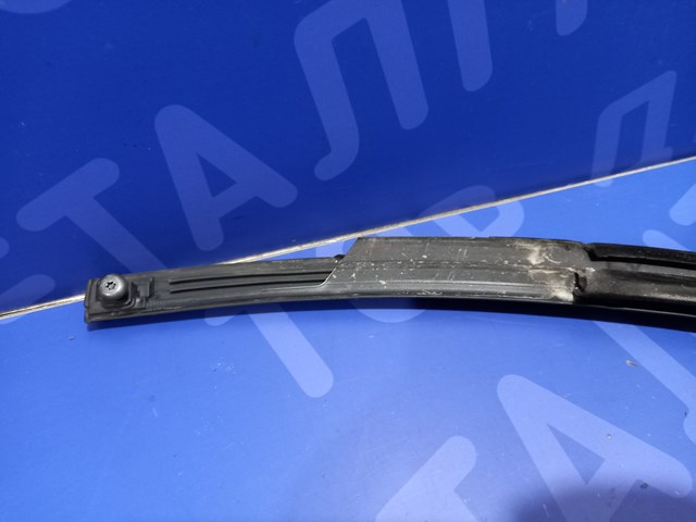 Молдинг опускного скла нижній, двері задньої, правої 42469792 GM