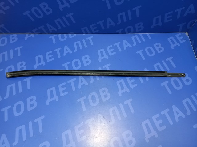 Молдинг опускного скла нижній, двері передньої, лівої 42469793 GM