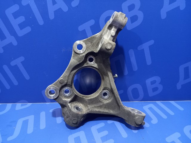 Цапфа - поворотний кулак передній, правий 42492766 GM