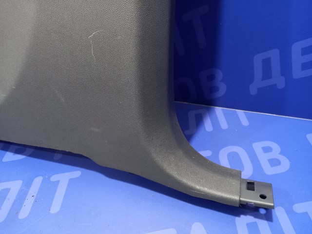 Обшивка стійки кузова внутрішньої, середня нижня права 42573355 GM