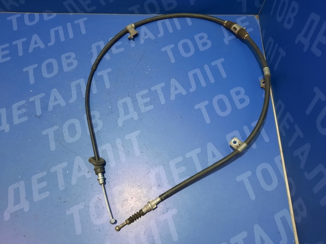 Трос стоянкового гальма задній правий 4820A264 MITSUBISHI