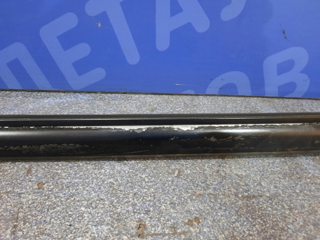 Накладка даху права 51130430332 BMW