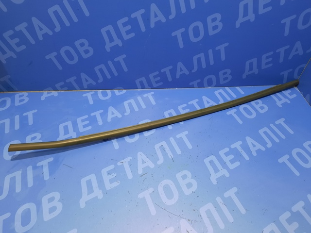 Молдинг передньої лівої двері 51137158533 BMW