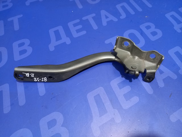 Шарнір капота правий 57260AL00A9P SUBARU