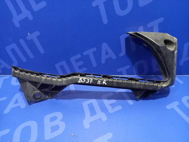 Кронштейн-адаптер кріплення фари передньої, правої 57707AL00A SUBARU