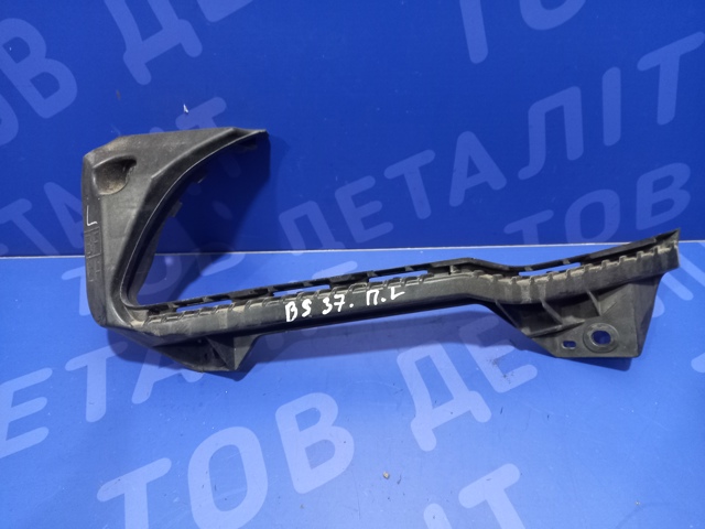 Кронштейн-адаптер кріплення фари передньої, лівою 57707AL01A SUBARU