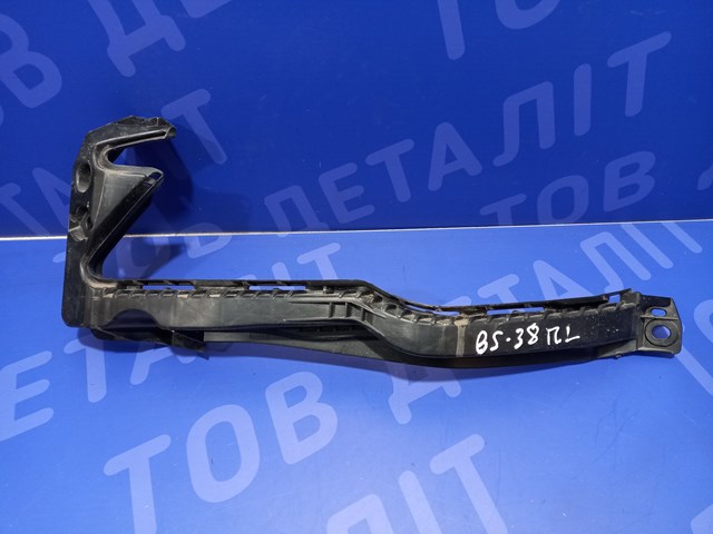 Кронштейн кріплення бампера переднього лівий 57707AL41A SUBARU