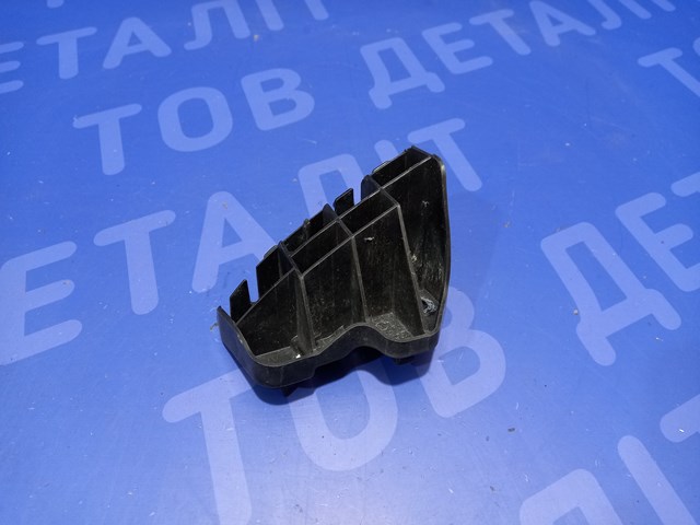 Кронштейн бампера заднього, лівий 57707SG070 SUBARU