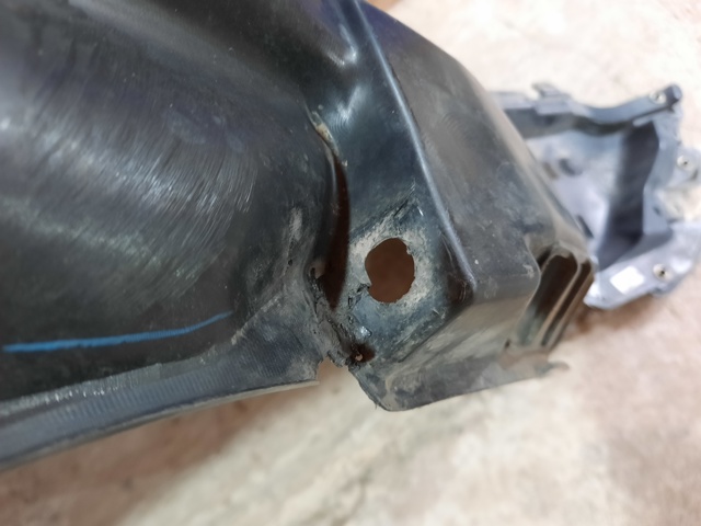 Подкрильнікі переднього крила, правий 59110SJ020 SUBARU
