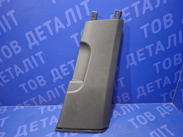 Обшивка стійки кузова внутрішня, середня нижня права 5G4867292D82V VAG