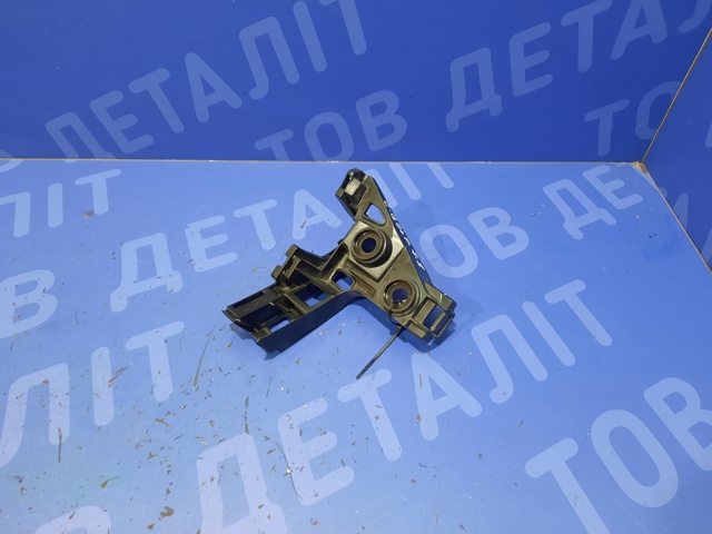 Кронштейн бампера заднього, правий 5G6807394A VAG