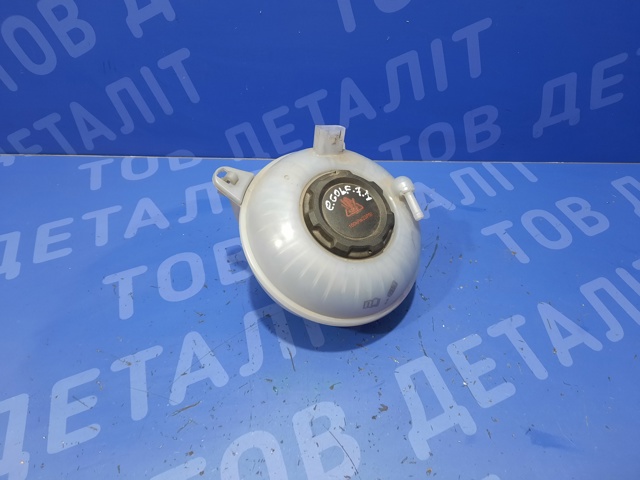 Бачок розширювальний 5Q0121407AA VAG