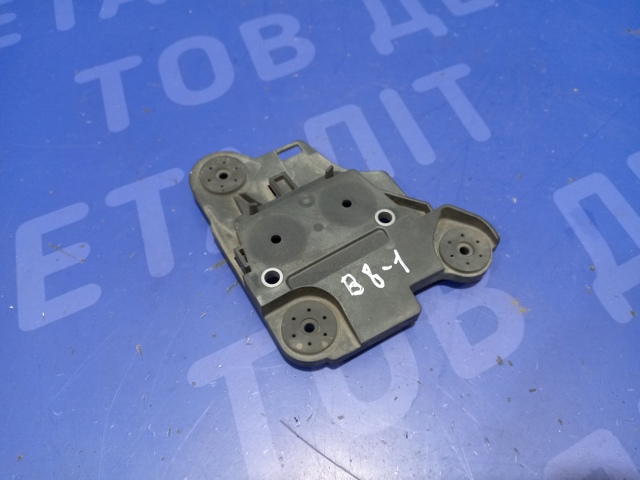 Кронштейн датчика АБС 5Q0614235 VAG